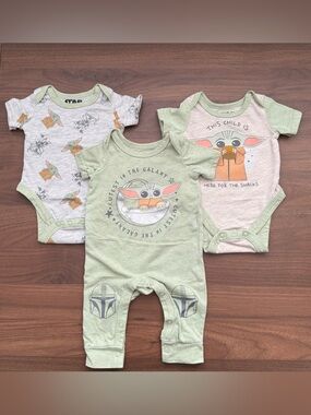 Star Wars Baby Yoda One-Piece Set - Green The Child Print